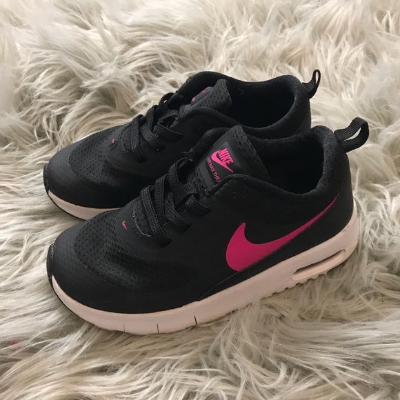 nike thea black pink